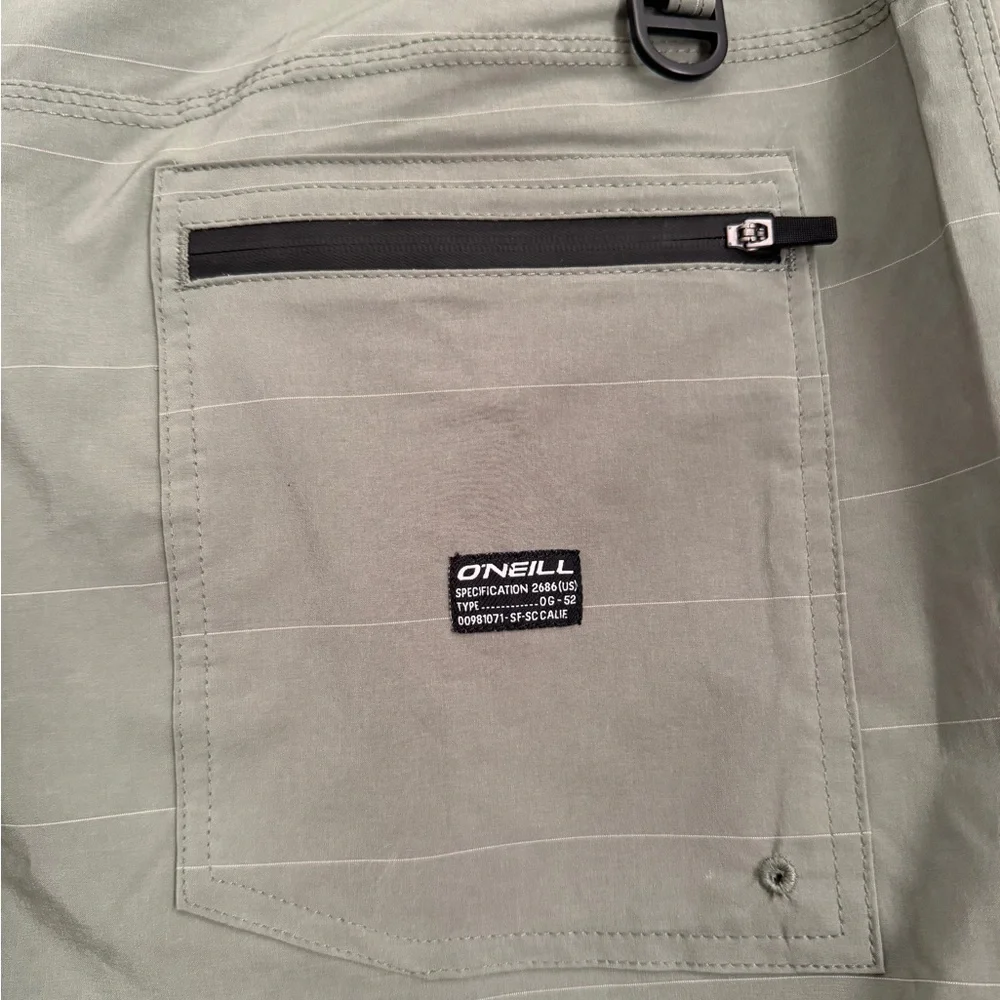 O’Neill Men’s Green Hybrid Cargo Shorts Size 36 – Performance Stretch Boardwalk